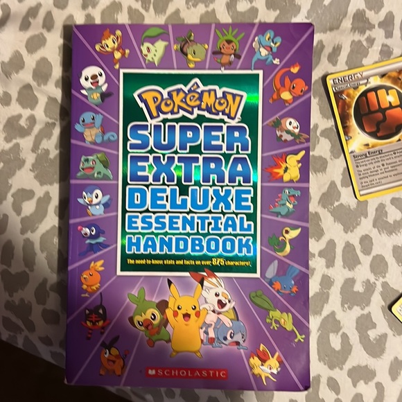 Pokémon book and cards - Picture 2 of 6